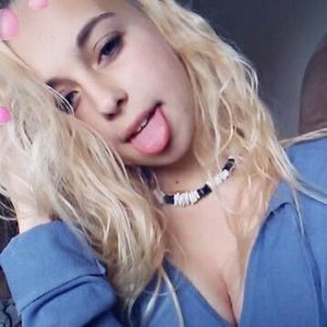 Meet your Posher, Cassi